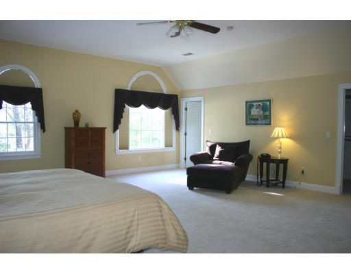 26 Amanda Road Sudbury, MA 01776 - Photo 16 of 23