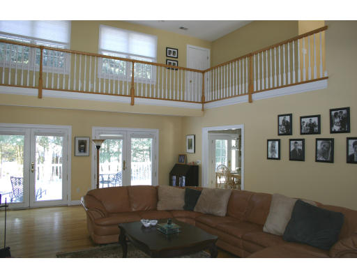 26 Amanda Road Sudbury, MA 01776 - Photo 7 of 23