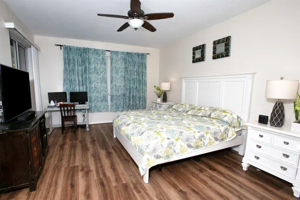 $655,900 | 208 36th Street Northeast, Bradenton, FL 34208