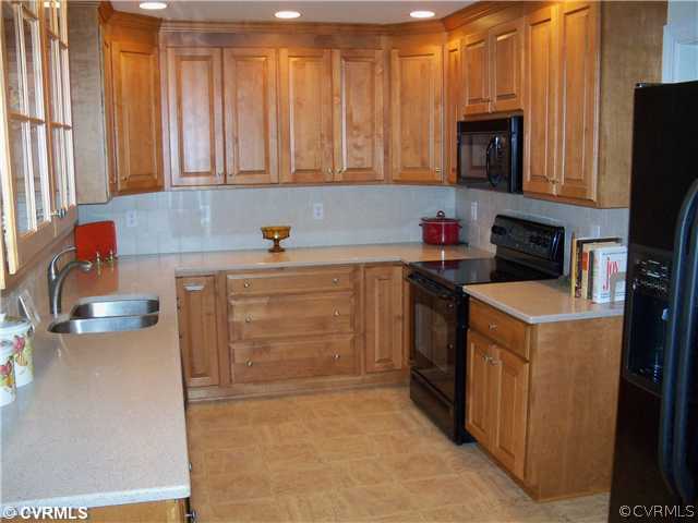 3817 Sherbrook Road Richmond, VA 23235 - Photo 3 of 12 Kitchen