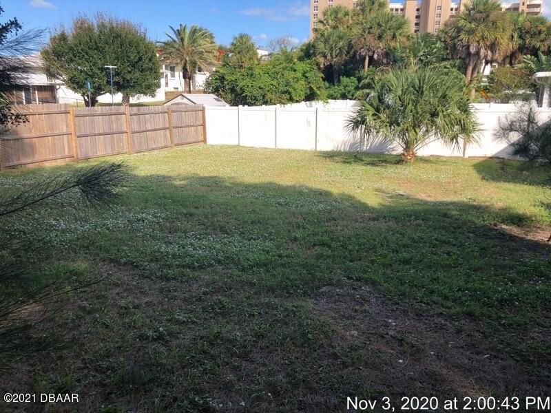121 Milton Road Daytona Beach, FL 32118 - Photo 18 of 19 20201103_190043740_iOS