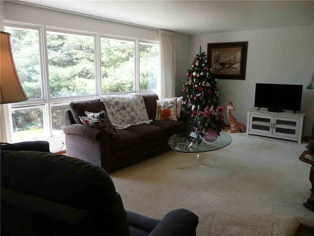 222 Shafer Road Coraopolis, PA 15108 - Photo 4 of 24 Gallery Image 4