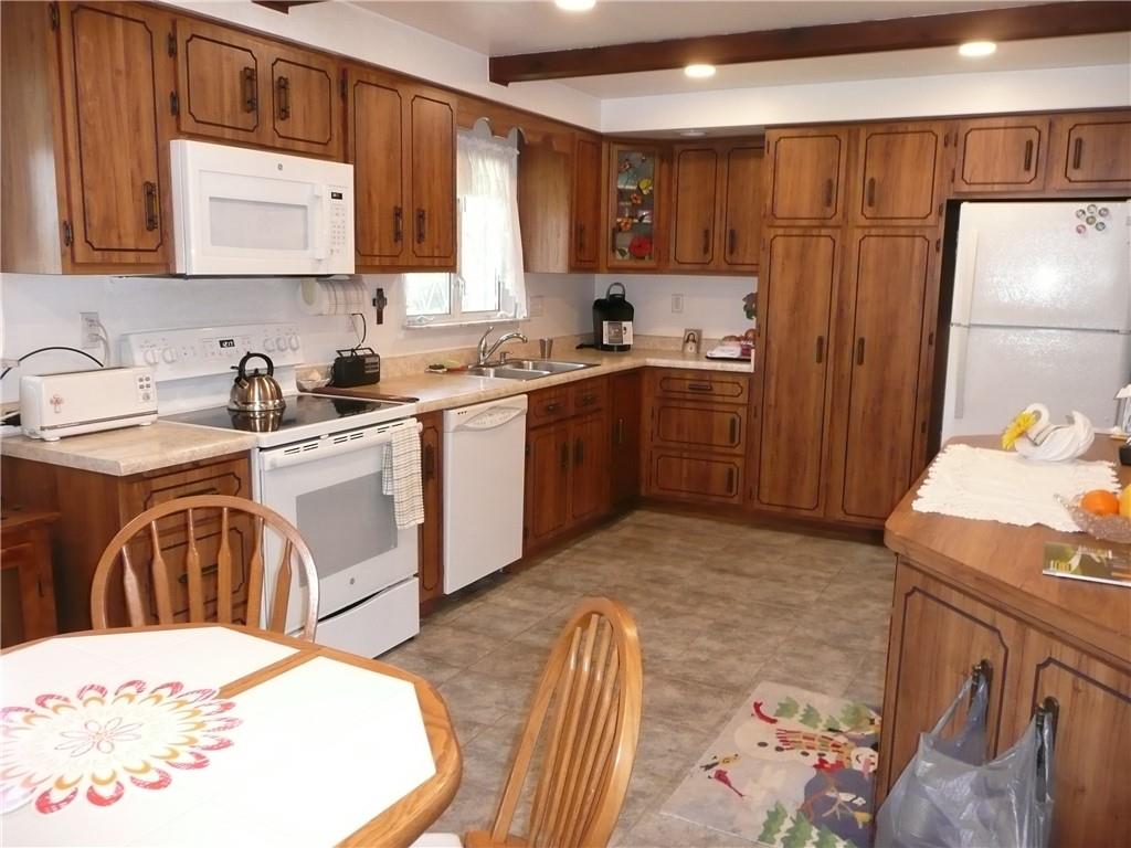 222 Shafer Road Coraopolis, PA 15108 - Photo 7 of 24 Gallery Image 7