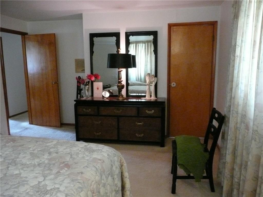 222 Shafer Road Coraopolis, PA 15108 - Photo 10 of 24 Gallery Image 10