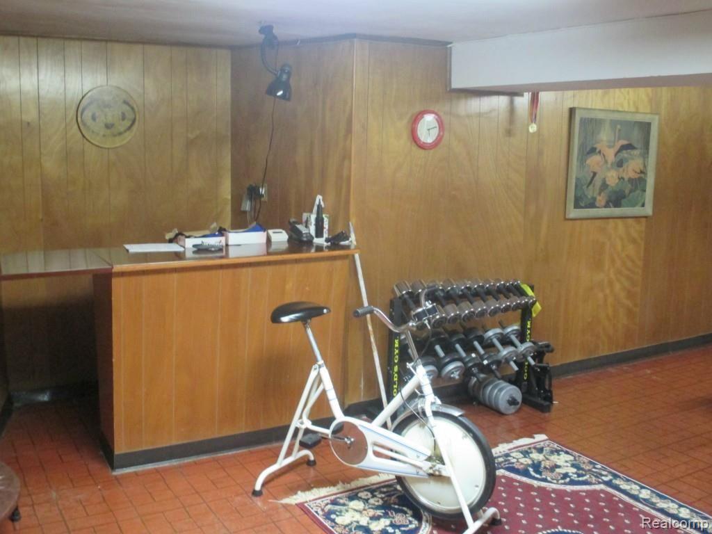 58 Moran Road Grosse Pointe, MI 48236 - Photo 25 of 39 58 Moran 032.jpg
