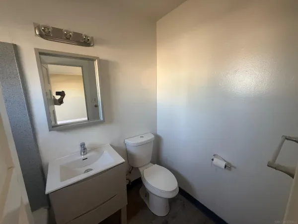 $1,950 | 279 South Mollison Avenue, El Cajon, CA 92020