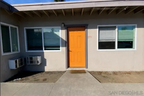 $1,950 | 279 South Mollison Avenue, El Cajon, CA 92020