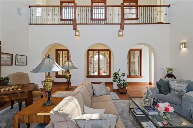 a view of a tree in the middle of a yard