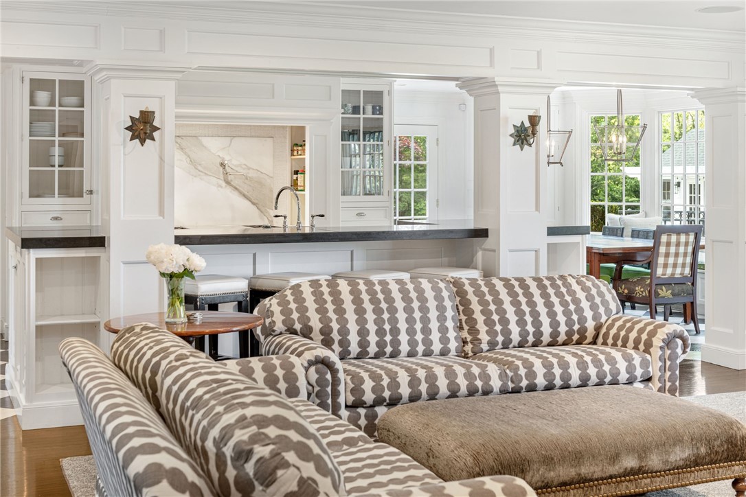 24 Cedar Avenue Barrington, RI 02806 - Photo 16 of 50