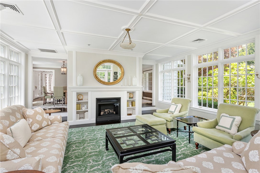 24 Cedar Avenue Barrington, RI 02806 - Photo 10 of 50