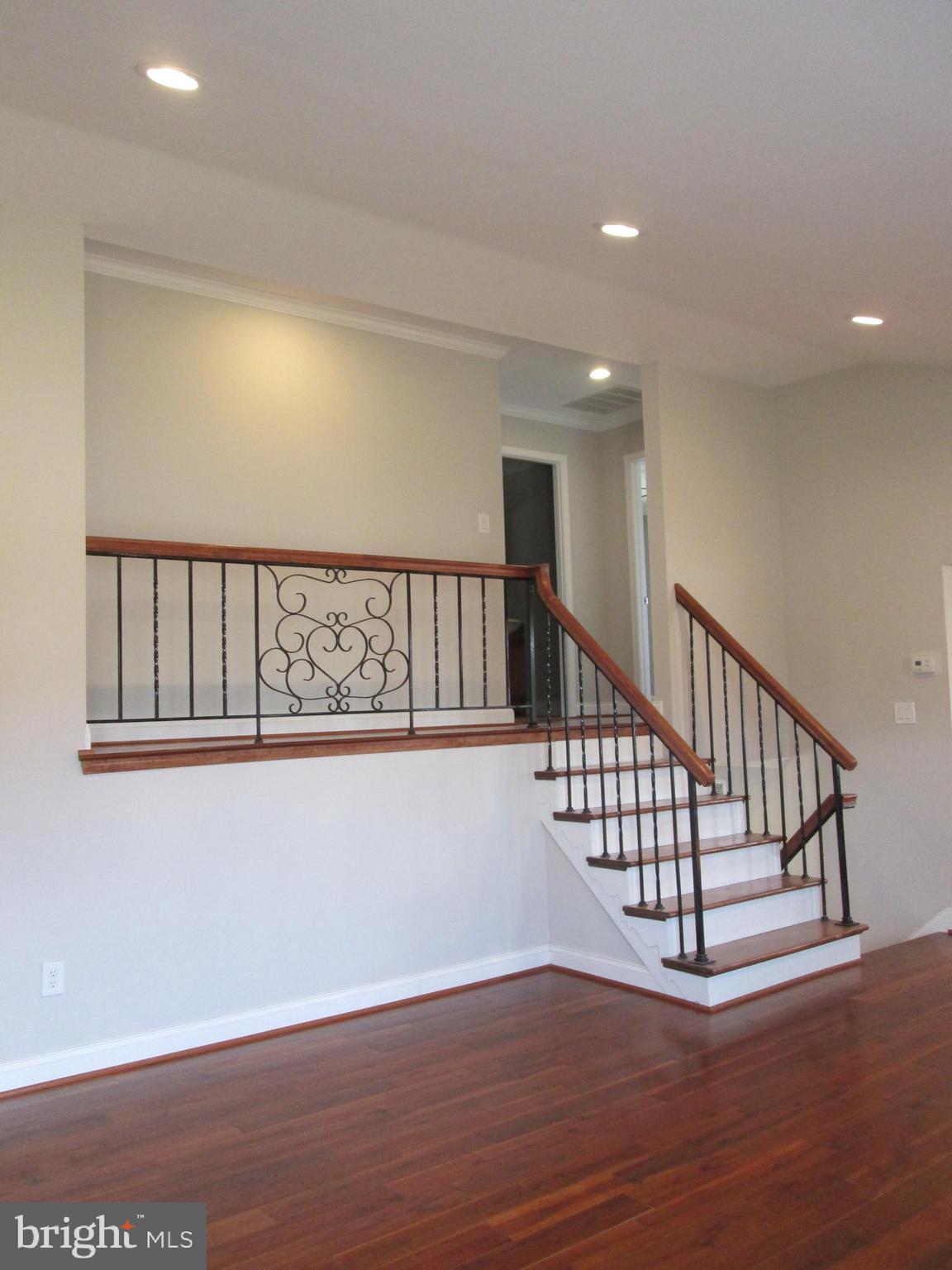 3511 Maryvale Road Baltimore, MD 21244 - Photo 4 of 45