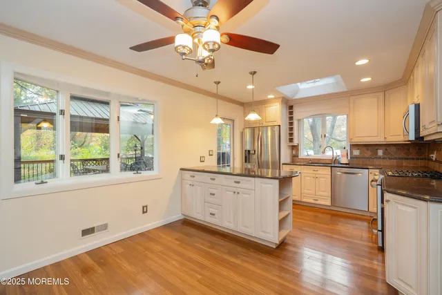 $699,990 | 4 Coral Place, Middletown, NJ 07748