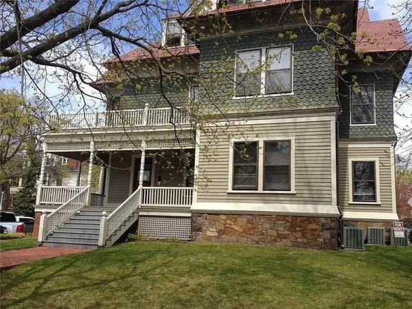 $2,450 | 264 Bowen Street, Unit 3E, Providence, RI 02906