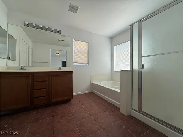 $1,900 | 3221 Aspinwall Court, North Las Vegas, NV 89081