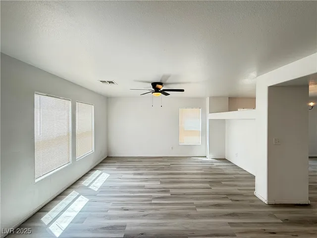 $1,900 | 3221 Aspinwall Court, North Las Vegas, NV 89081