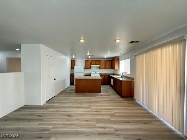 $1,900 | 3221 Aspinwall Court, North Las Vegas, NV 89081