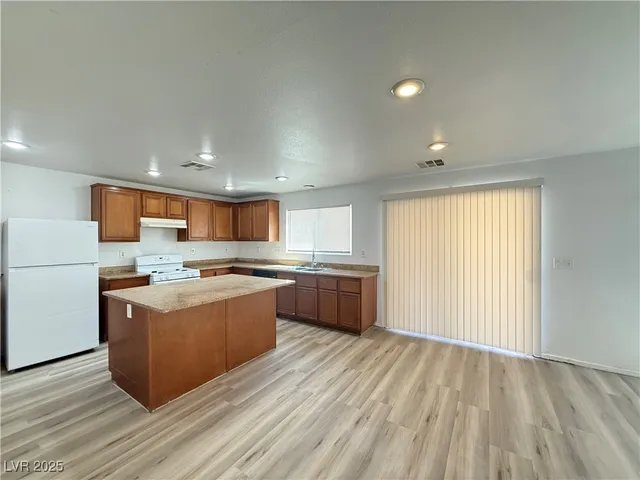 $1,900 | 3221 Aspinwall Court, North Las Vegas, NV 89081