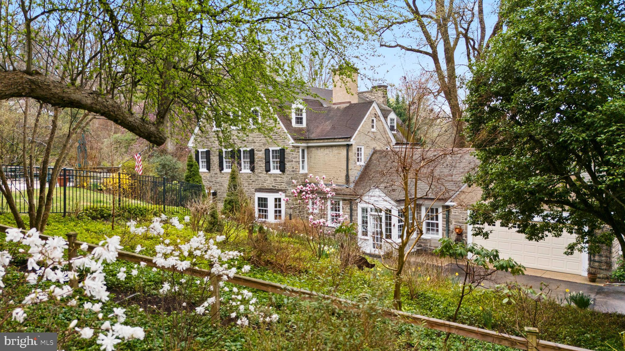11 West Bells Mill Road Philadelphia, PA 19118 - Photo 4 of 36 Gallery Image 4