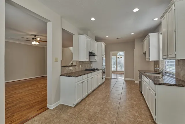 $3,500 | 15 West Stony End Place, The Woodlands, TX 77381