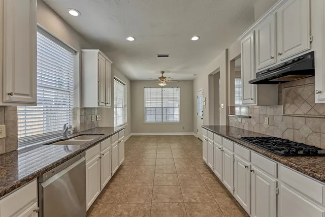 $3,500 | 15 West Stony End Place, The Woodlands, TX 77381