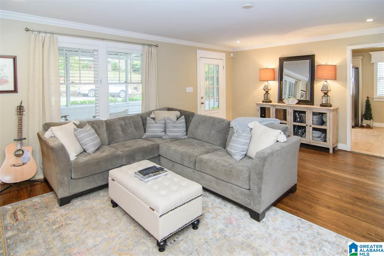 907 Irving Road Birmingham, AL 35209 - Photo 5 of 33