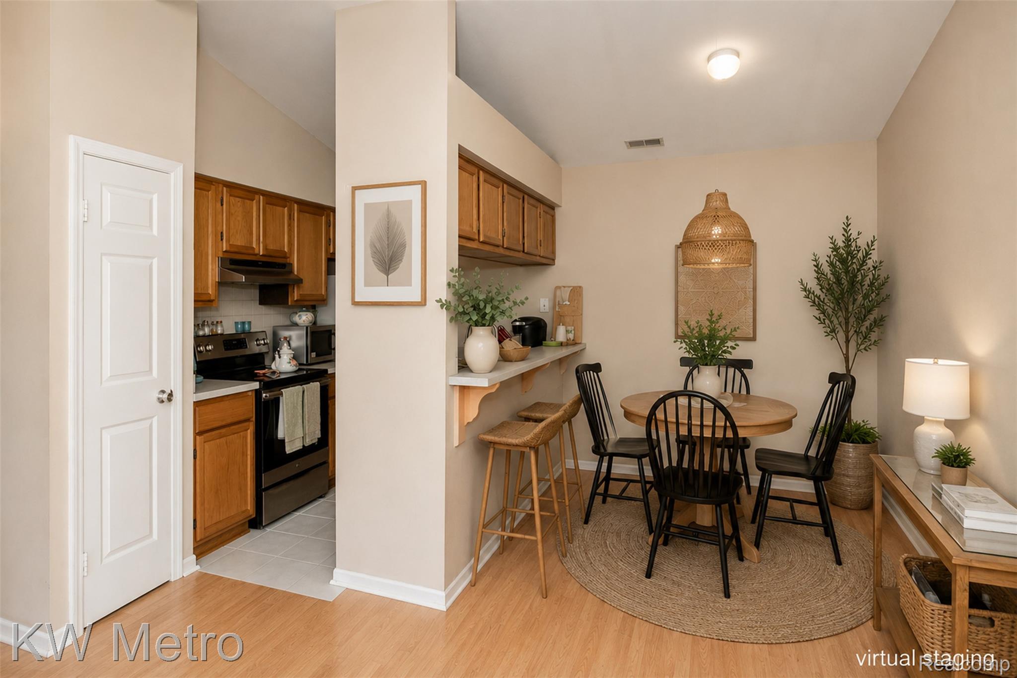 Kitchen and dining area with Virtual Staging