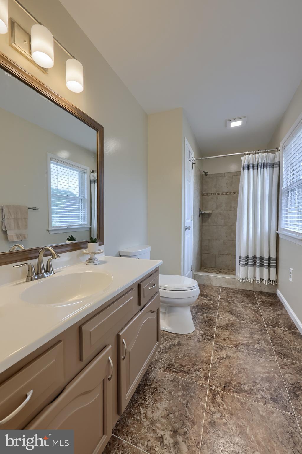 323 Knights Bridge Way Lititz, PA 17543 - Photo 34 of 56 2nd bed ensuite