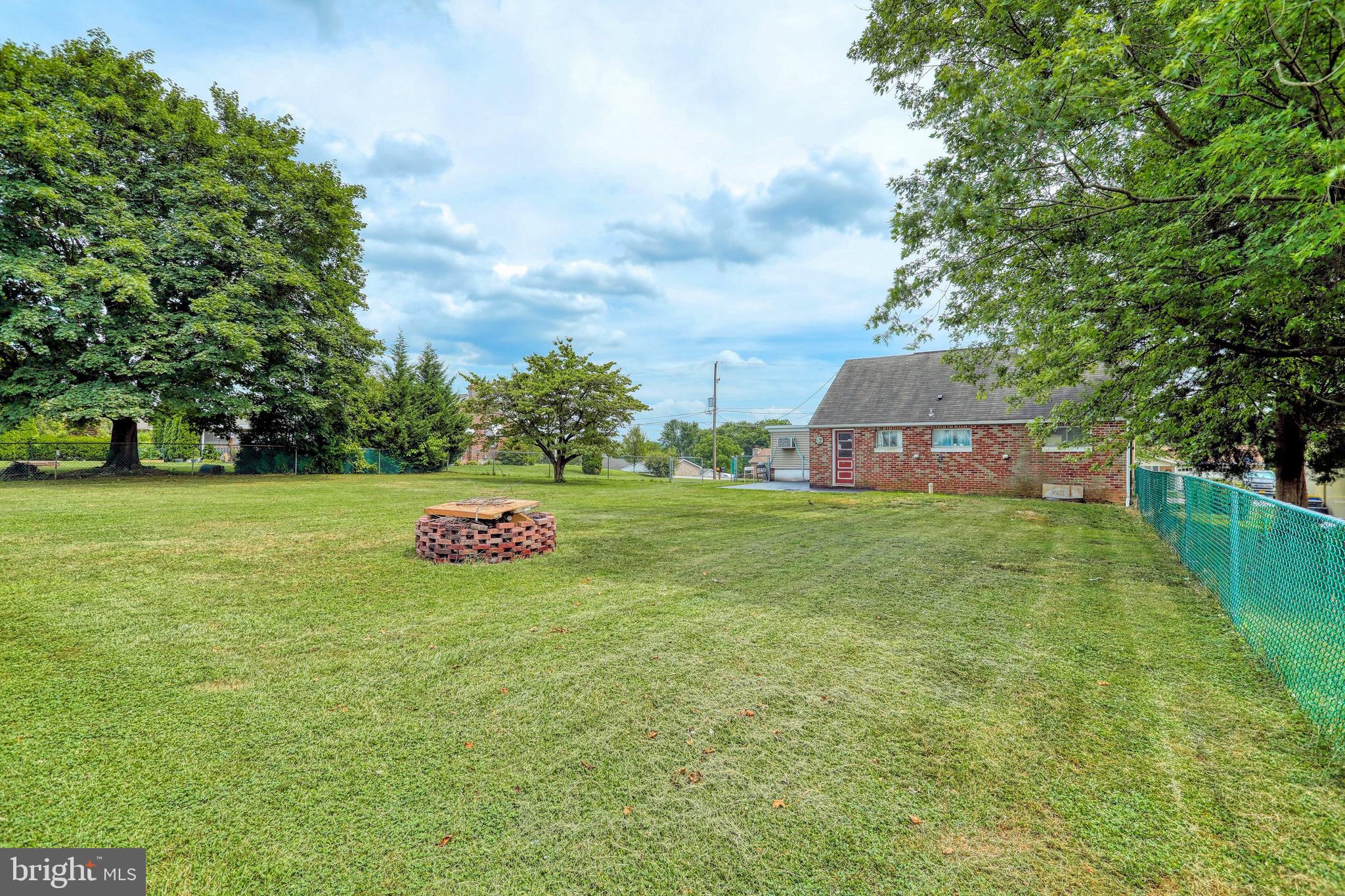 80 Claystone Road York, PA 17408 - Photo 8 of 35 Gallery Image 8