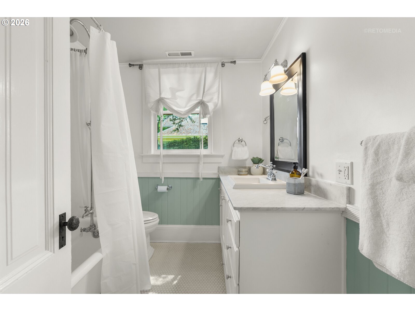 2104 Southwest Spring Street Portland, OR 97201 - Photo 29 of 45