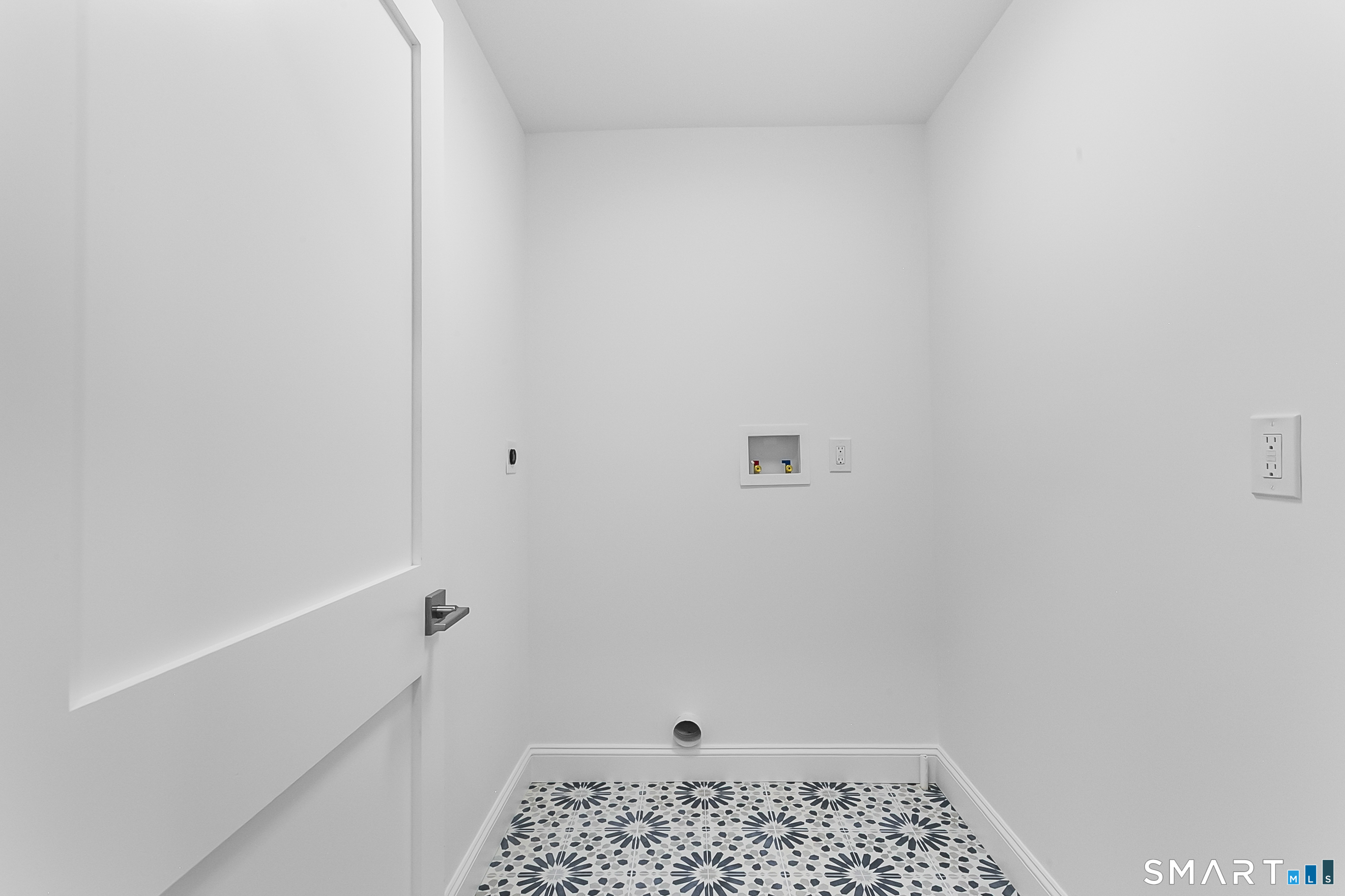 95 Oronoque Lane Stratford, CT 06614 - Photo 23 of 30 a bathroom with a sink