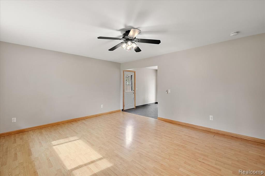 3500 Emmons Avenue Rochester Hills, MI 48307 - Photo 5 of 34