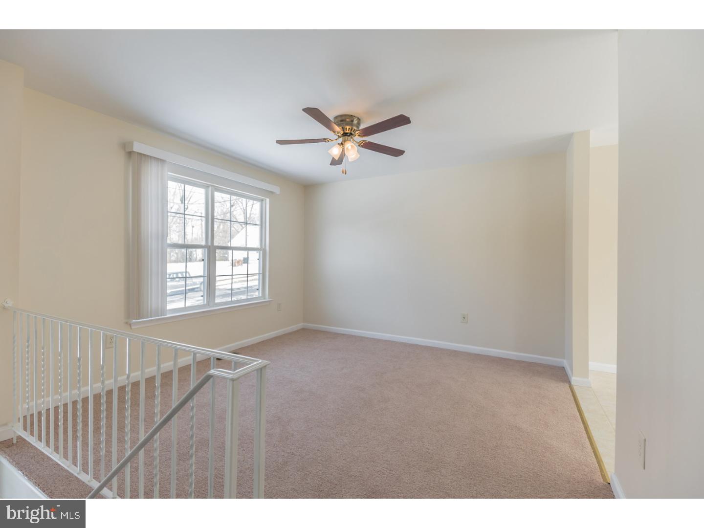 308 Ridge Avenue Glendora, NJ 08029 - Photo 2 of 25 Living Room