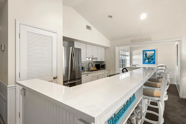 $7,750 | 1215 Winding Oaks Circle East, Unit 407, Vero Beach, FL 32963