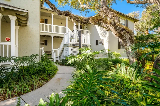 $7,750 | 1215 Winding Oaks Circle East, Unit 407, Vero Beach, FL 32963