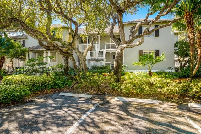 $7,750 | 1215 Winding Oaks Circle East, Unit 407, Vero Beach, FL 32963