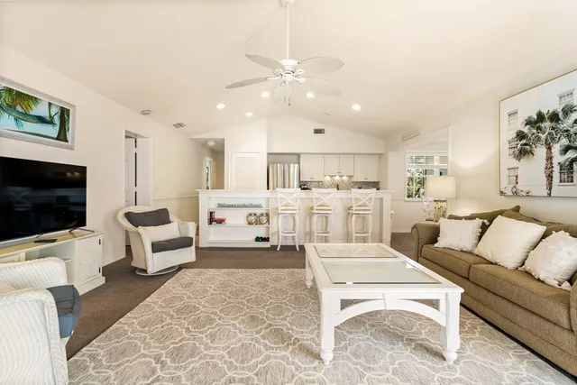 $7,750 | 1215 Winding Oaks Circle East, Unit 407, Vero Beach, FL 32963