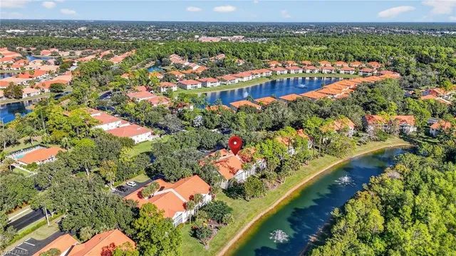 $3,500 | 209 Robin Hood Circle, Unit 201, Naples, FL 34104