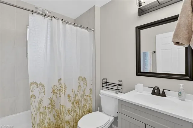 $3,500 | 209 Robin Hood Circle, Unit 201, Naples, FL 34104