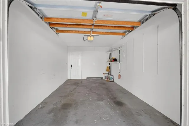 $3,500 | 209 Robin Hood Circle, Unit 201, Naples, FL 34104