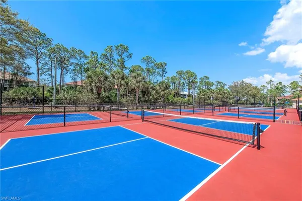 $3,500 | 209 Robin Hood Circle, Unit 201, Naples, FL 34104