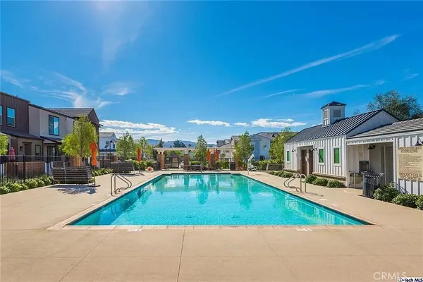 $749,000 | 122 Red Brick Drive, Unit 2, Simi Valley, CA 93065