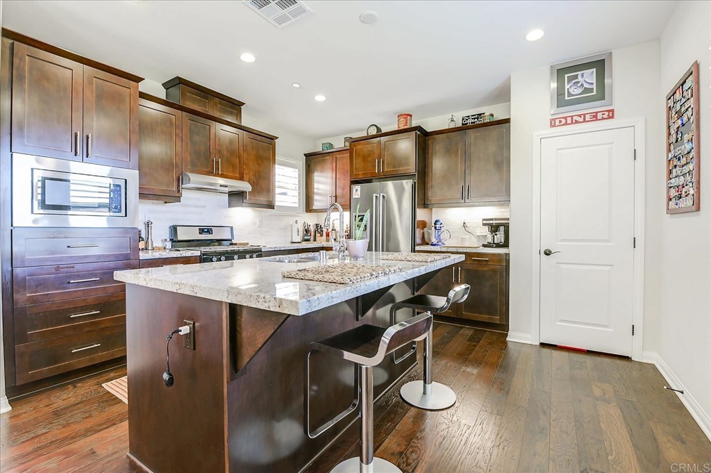 2689 Overlook Point Drive Escondido, CA 92029 - Photo 6 of 36