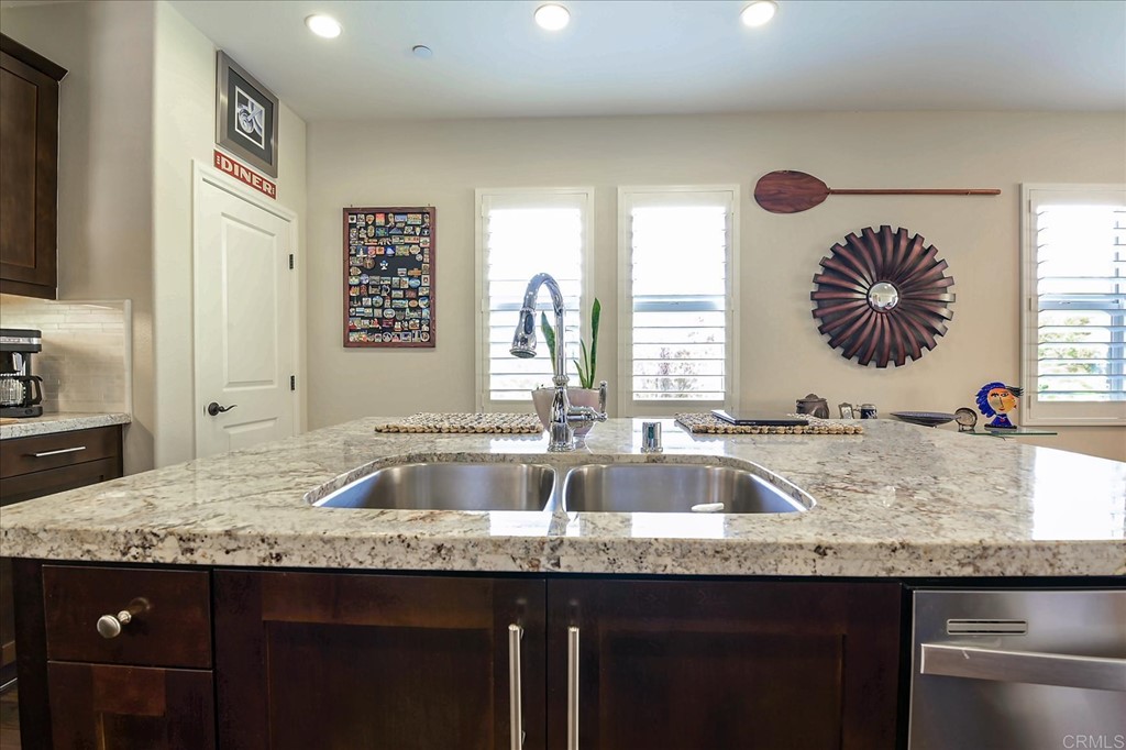 2689 Overlook Point Drive Escondido, CA 92029 - Photo 7 of 36