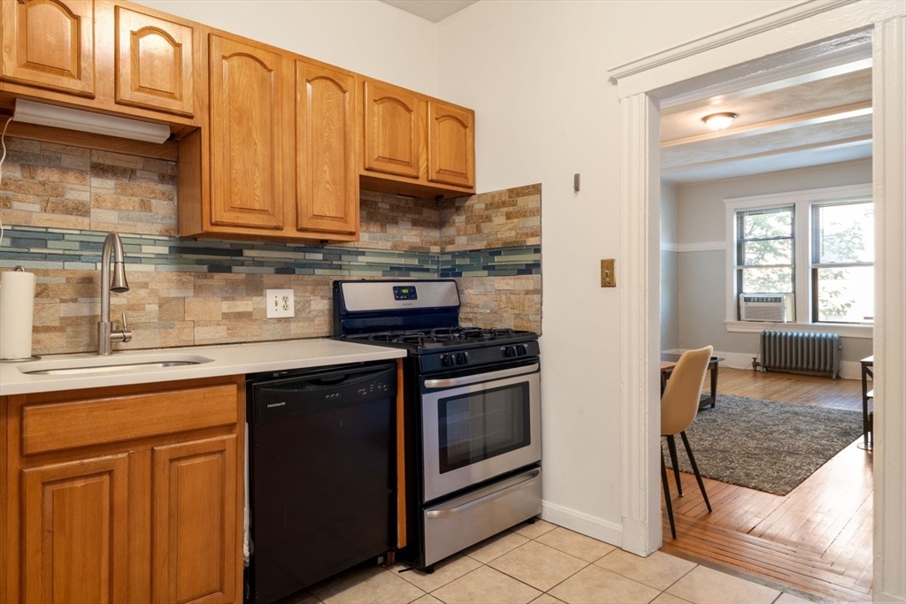 5 Bellvista Road, Unit 1 Boston, MA 02135 - Photo 5 of 21