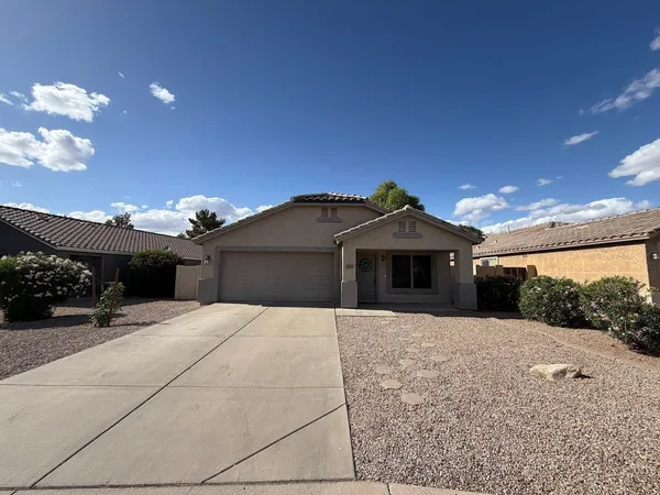 $2,295 | 10044 East Osage Avenue, Mesa, AZ 85212