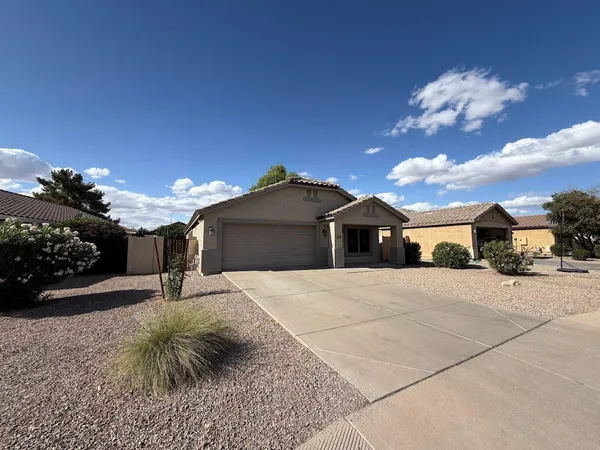 $2,295 | 10044 East Osage Avenue, Mesa, AZ 85212