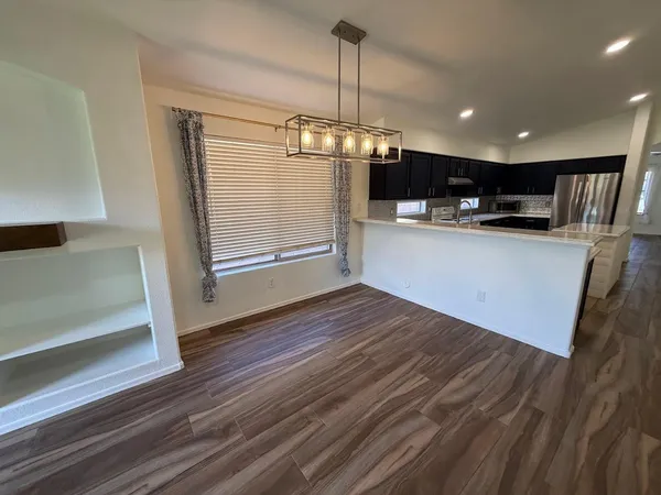 $2,295 | 10044 East Osage Avenue, Mesa, AZ 85212