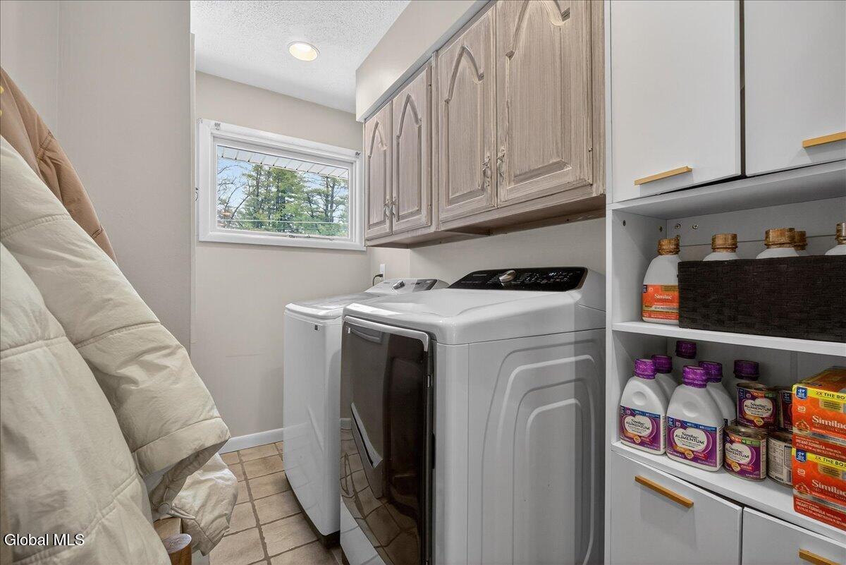 6 Flint Drive Bethlehem, NY 12054 - Photo 13 of 26 31-6 Flint Dr-31