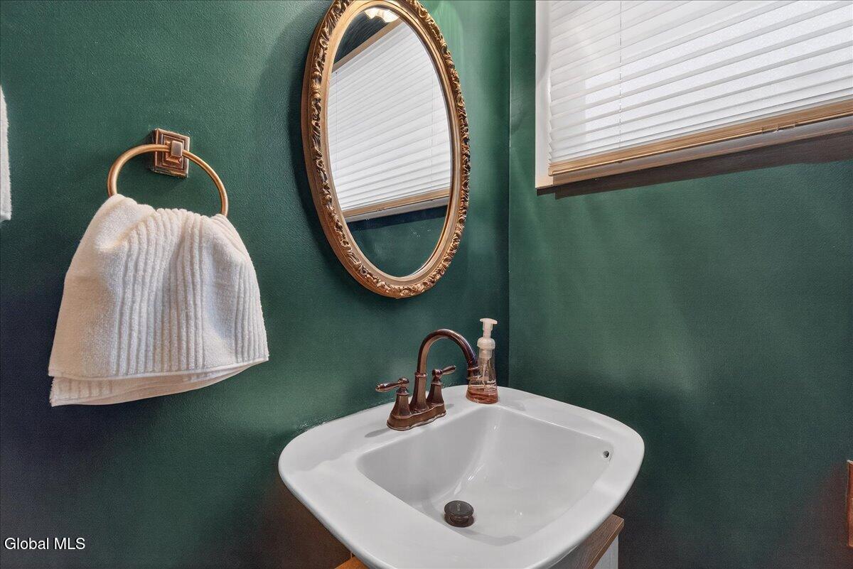 6 Flint Drive Bethlehem, NY 12054 - Photo 19 of 26 16-6 Flint Dr-16
