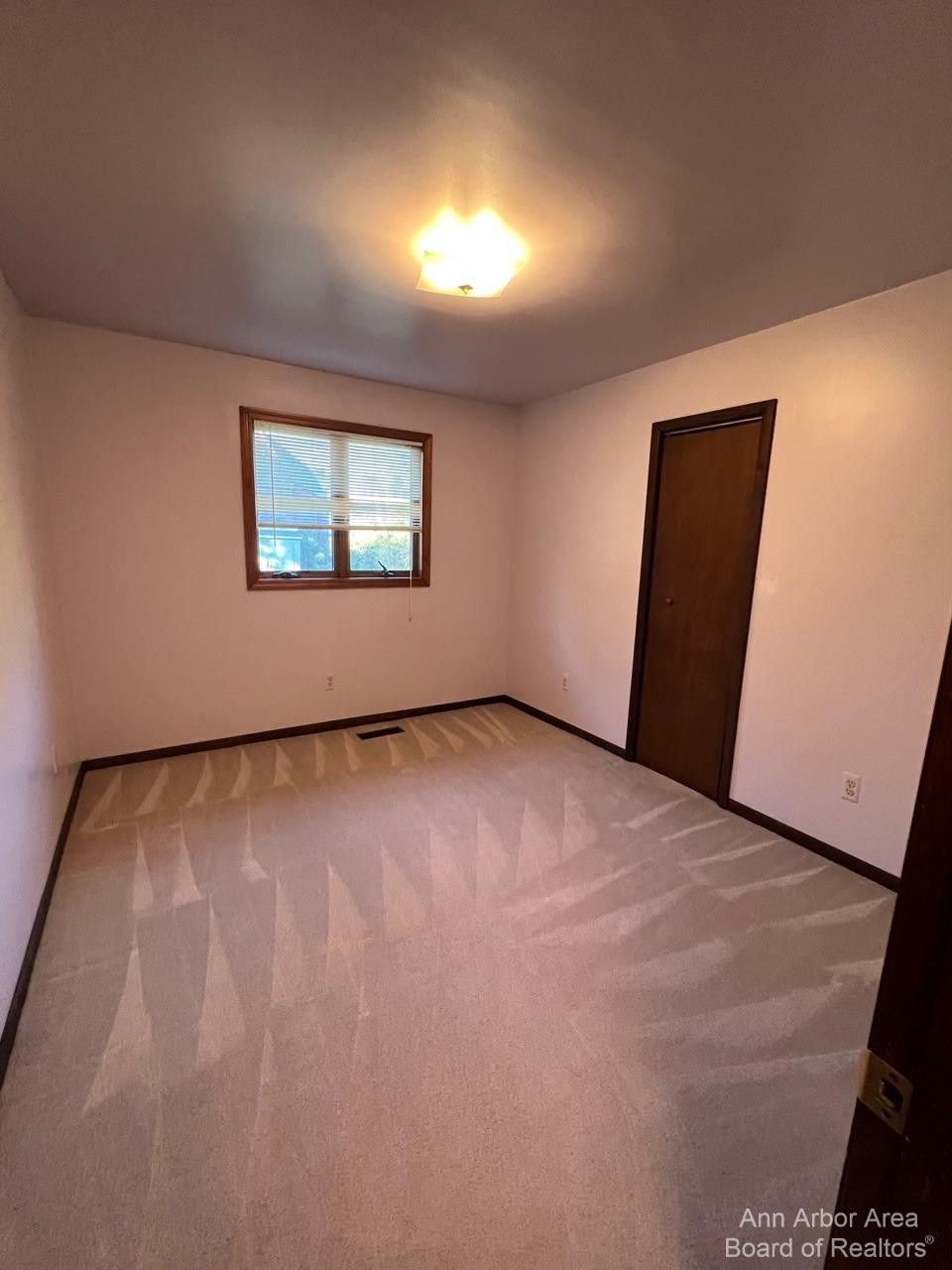 6283 Merritt Road Ypsilanti, MI 48197 - Photo 16 of 37 Photo 16